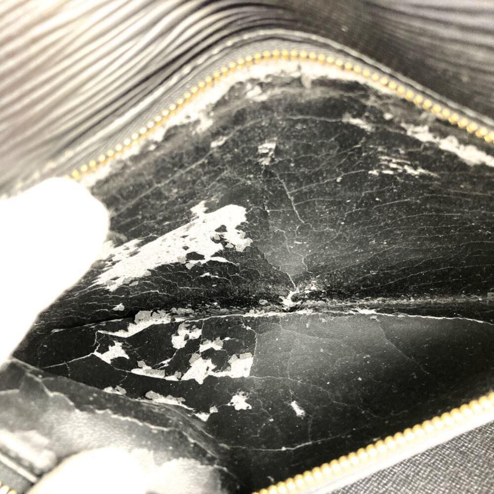 Louis Vuitton Clutch