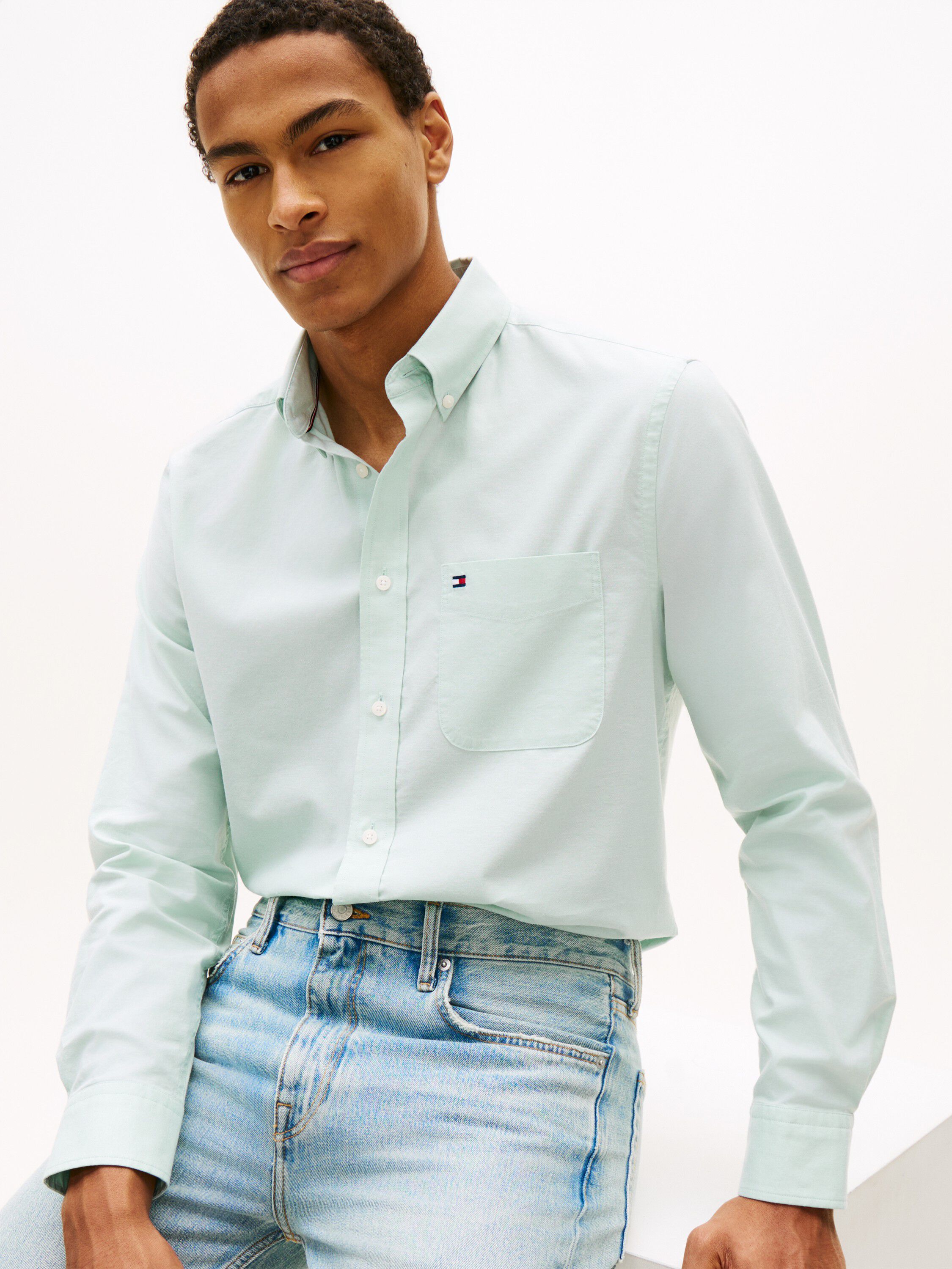 Regular Fit Button-Down Lightweight Oxford Shirt
