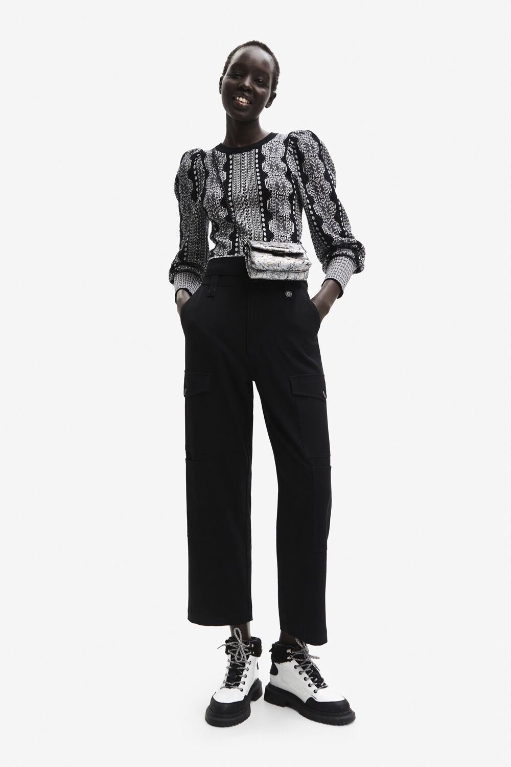 Jumper with balloon sleeves and borders