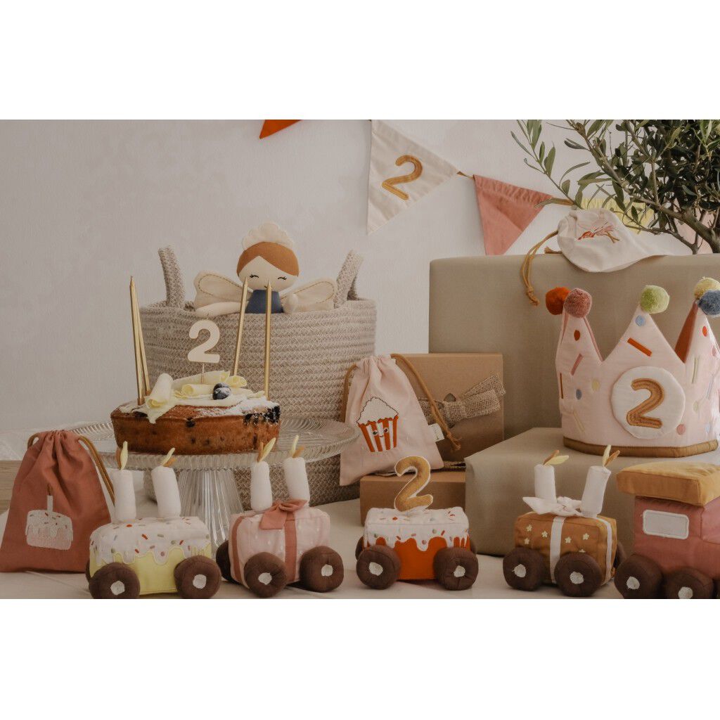 Celebration Train Rose Mix - Birthday