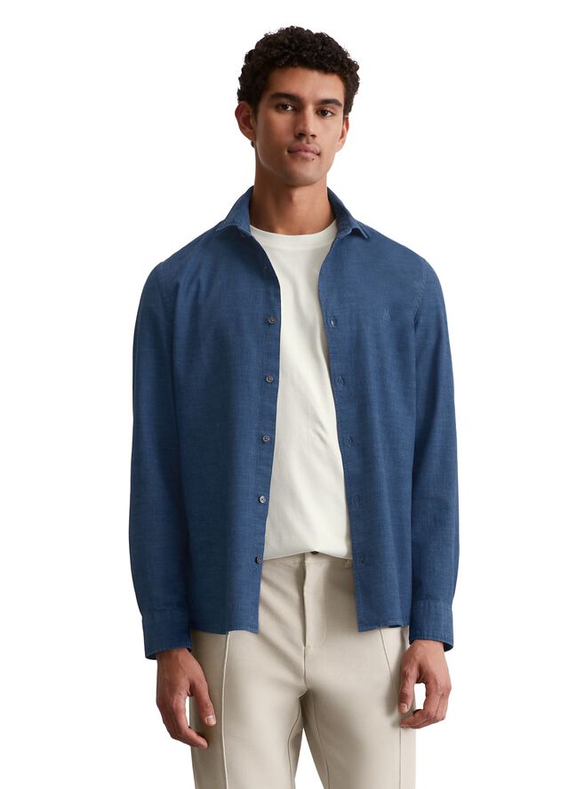 Spread collar, long sleeve, round h