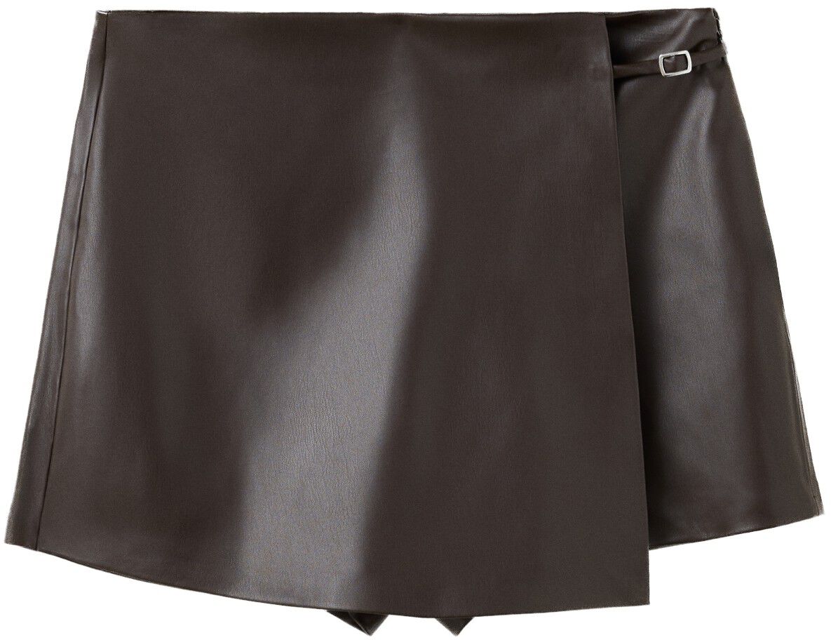 Faux leather skirt with buckle