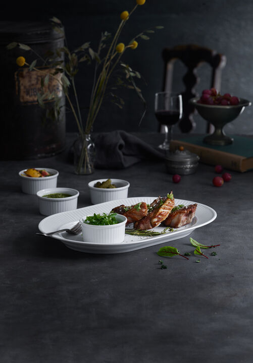 "Serveringsfat ovalt Plissé 36 x 25 cm Hvit"