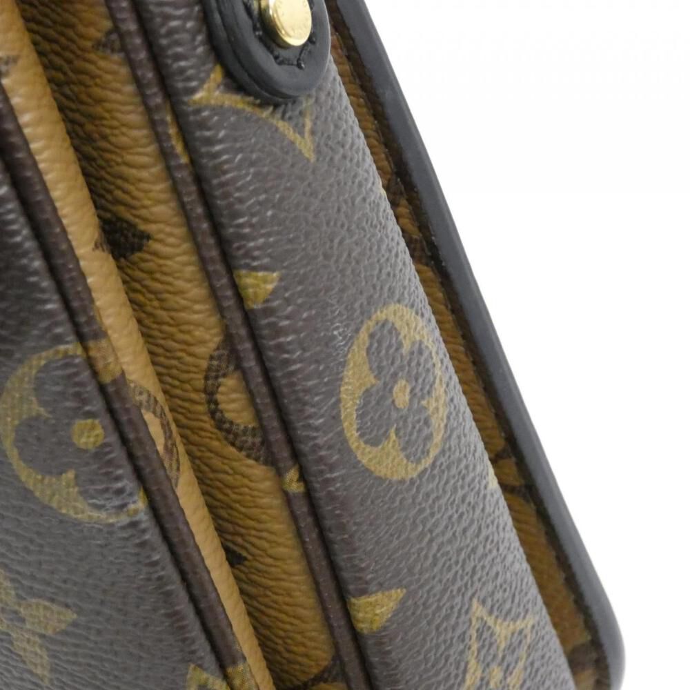 Louis Vuitton Shoulder Bags