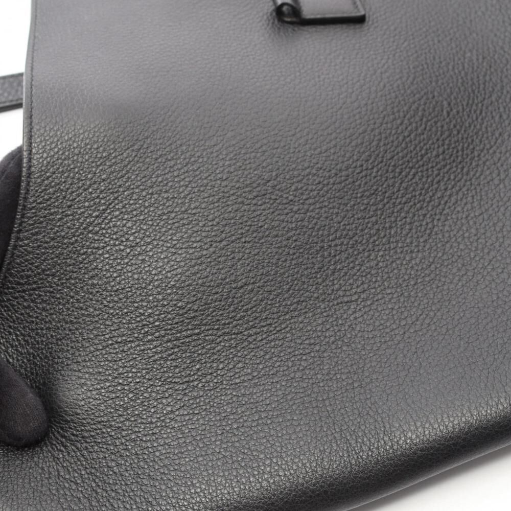 Yves Saint Laurent Shoulder Bag