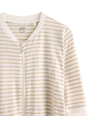 Koselig pyjamas i myk bomull med la