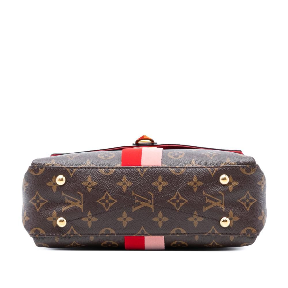 Louis Vuitton Shoulder Bags