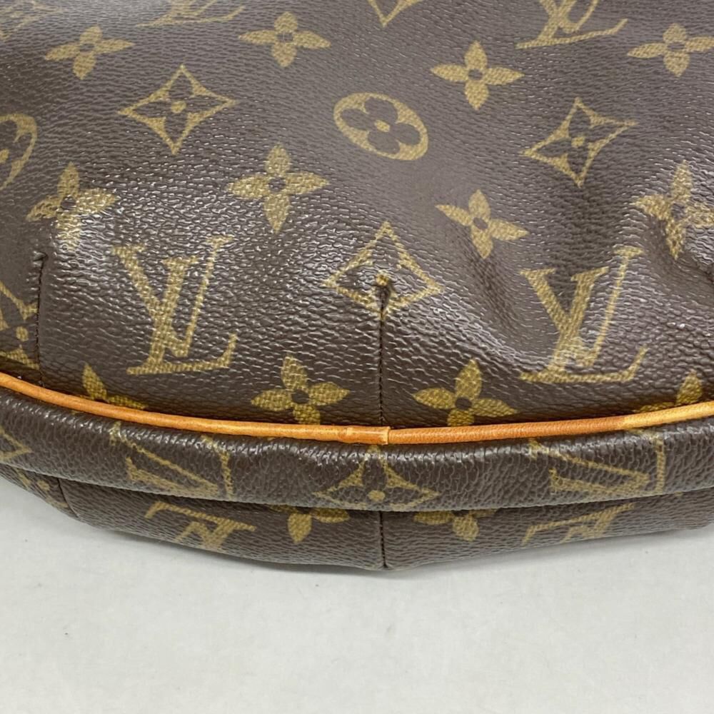 Louis Vuitton Croissant