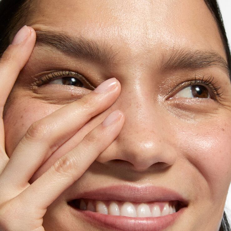 Hydro-Surge Dewy Face Mist - Ansiktsmist med lyster