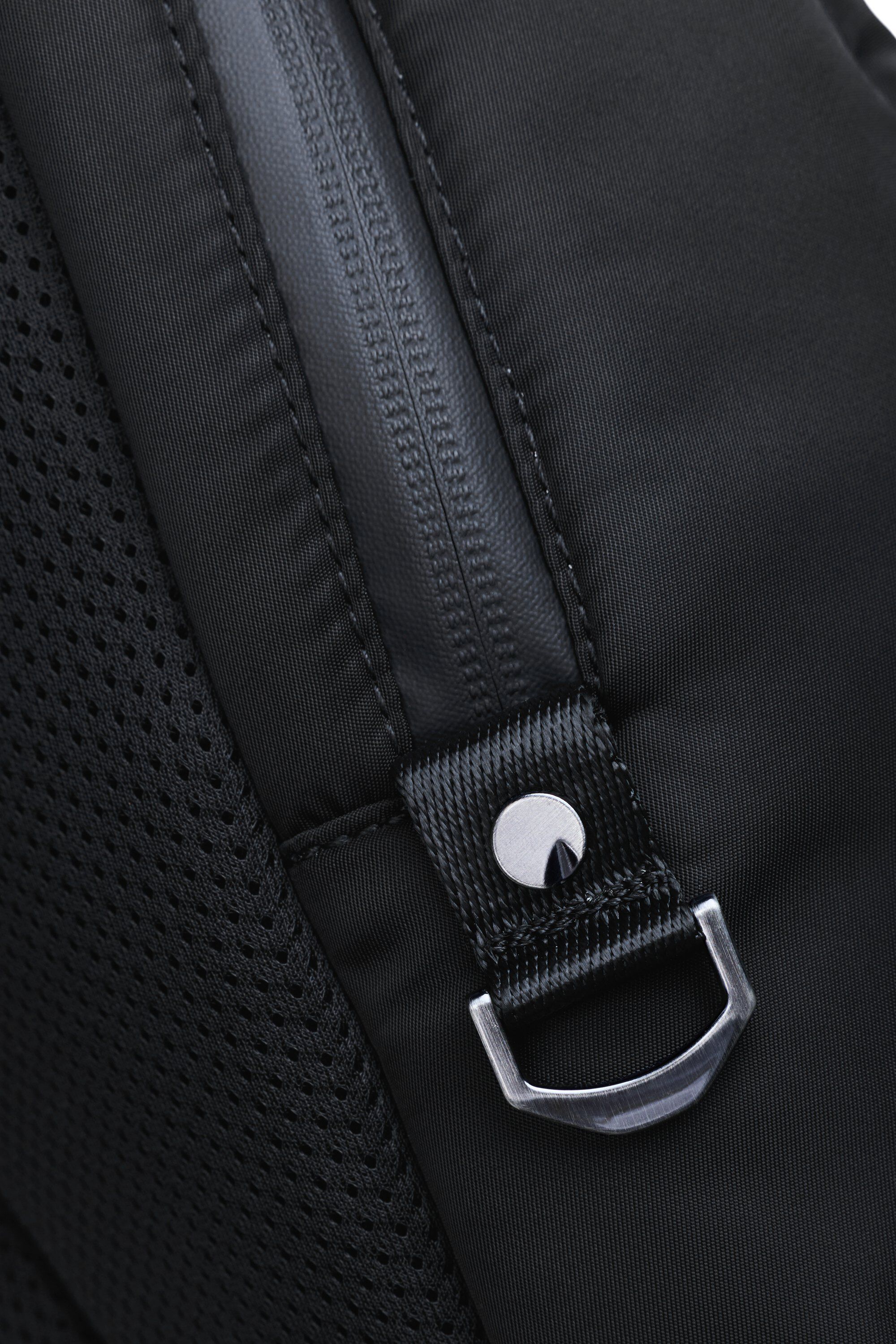 Delphi Backpack W2