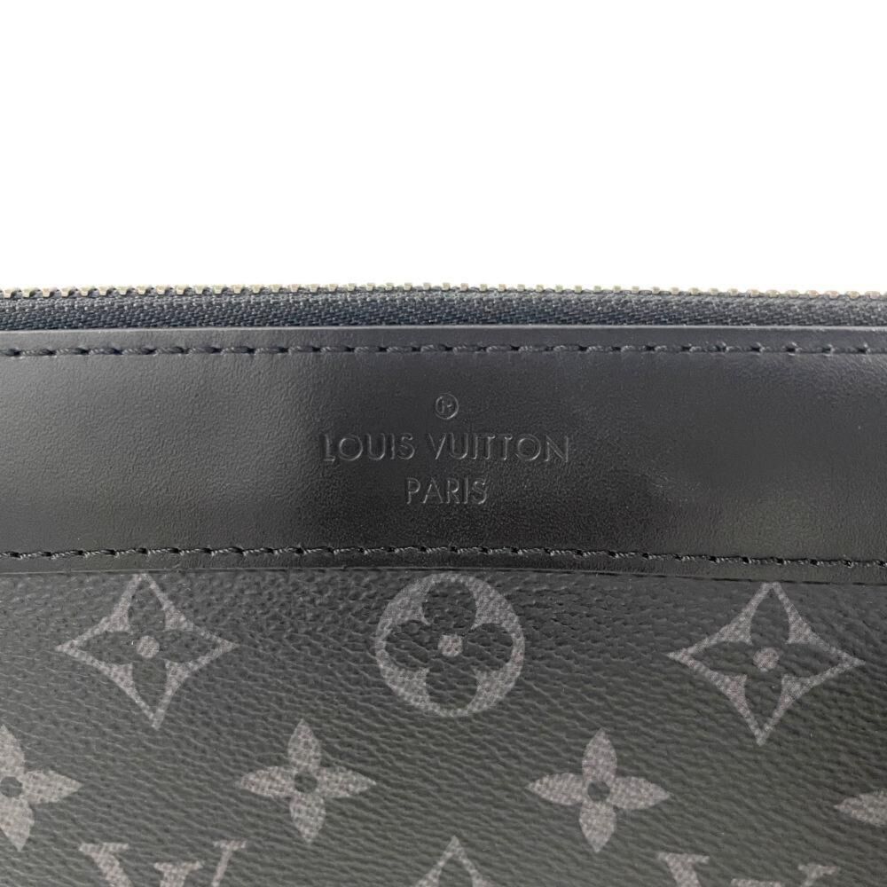 Louis Vuitton Clutch
