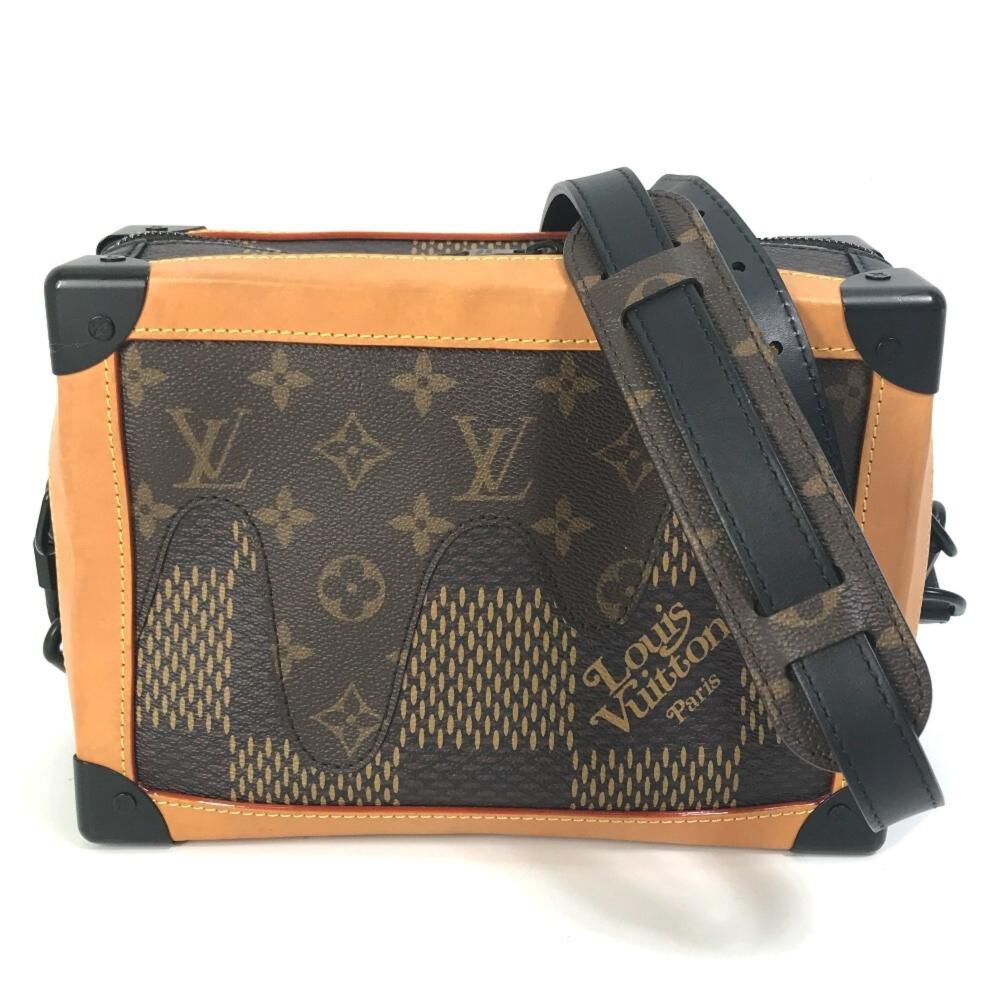 Louis Vuitton Shoulder Bags