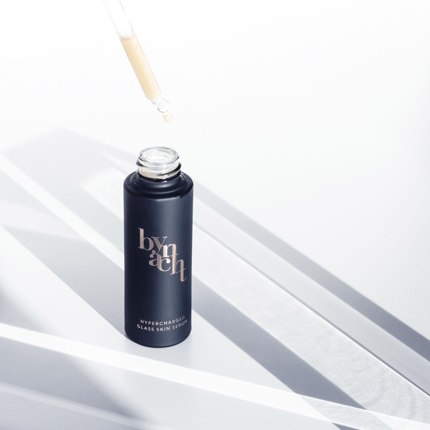 BY NACHT Hypercharged Glass Skin Serum 30 ml