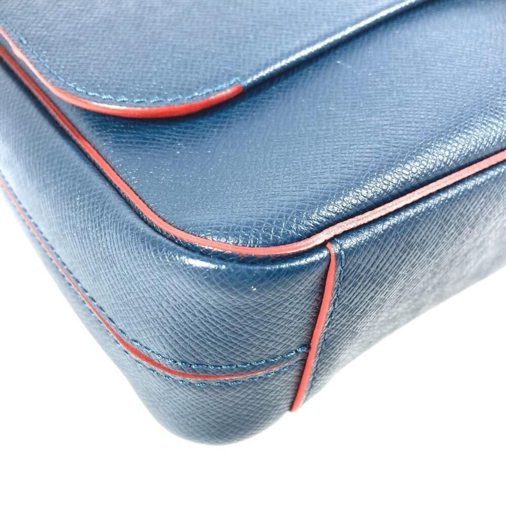 Louis Vuitton Messenger