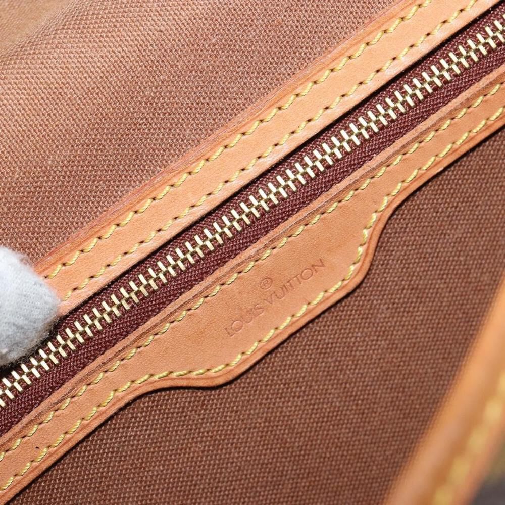 Louis Vuitton Gibeciere