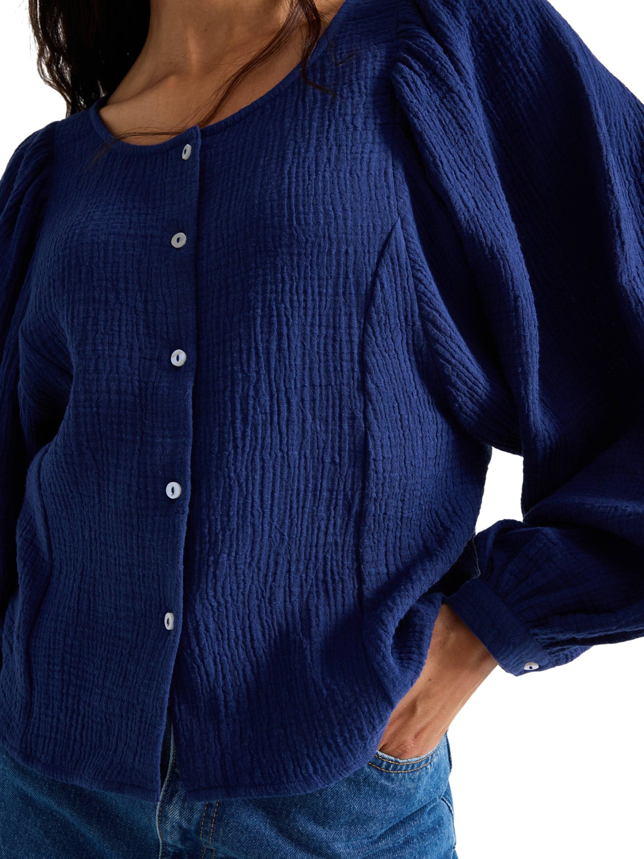 Soft blouse in cotton gauze with wi