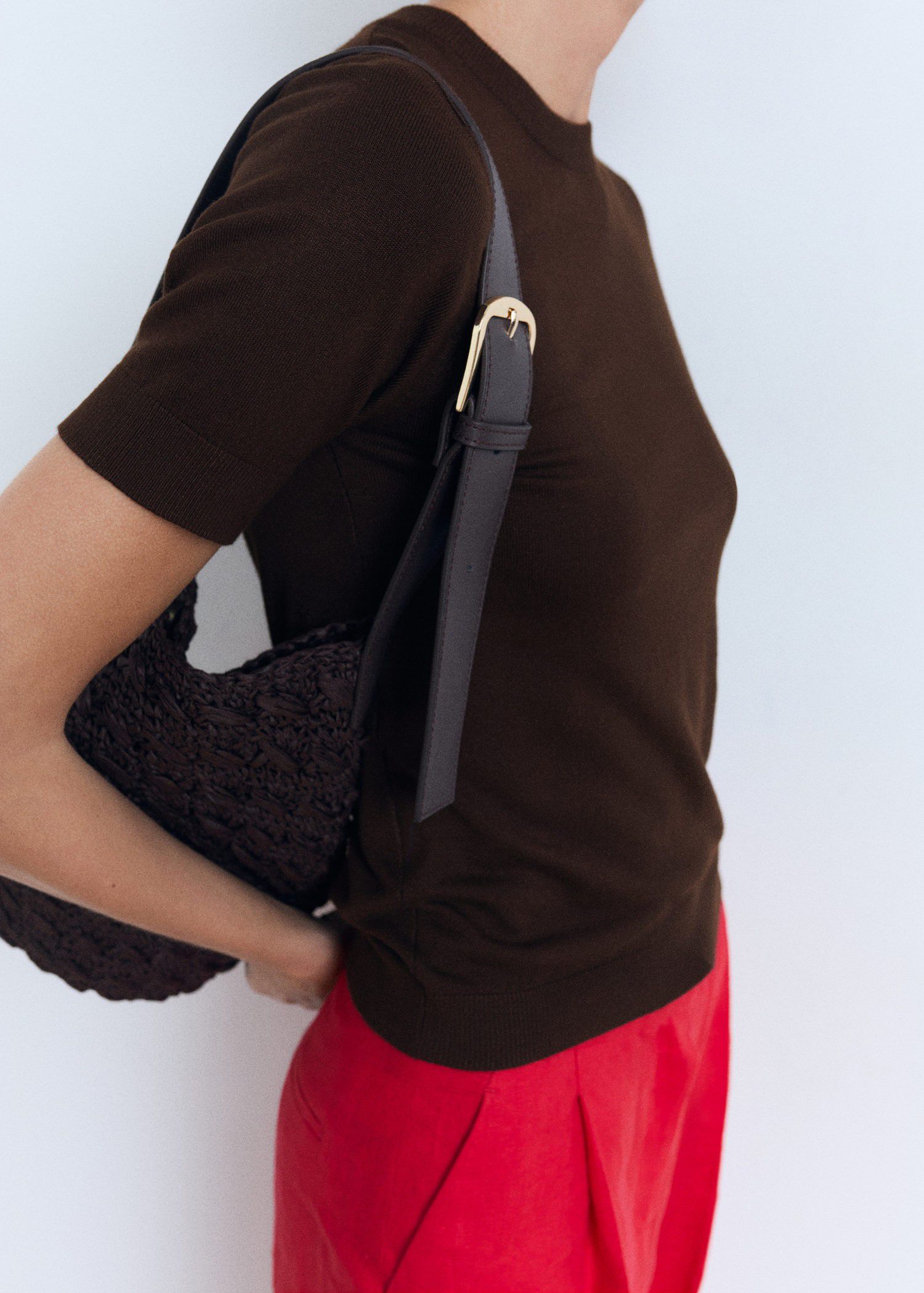 Short-sleeved fine-knit sweater