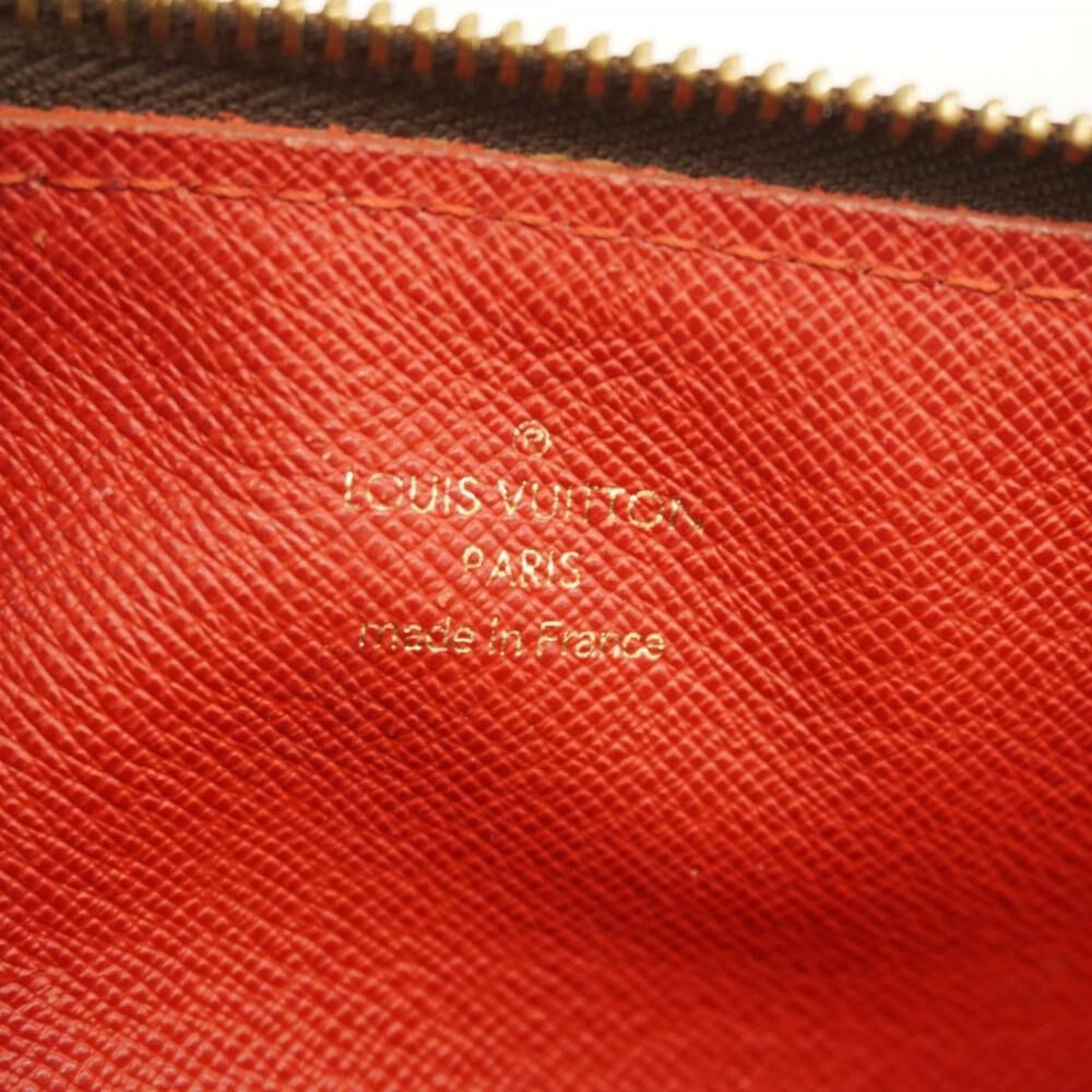 Louis Vuitton Papillon