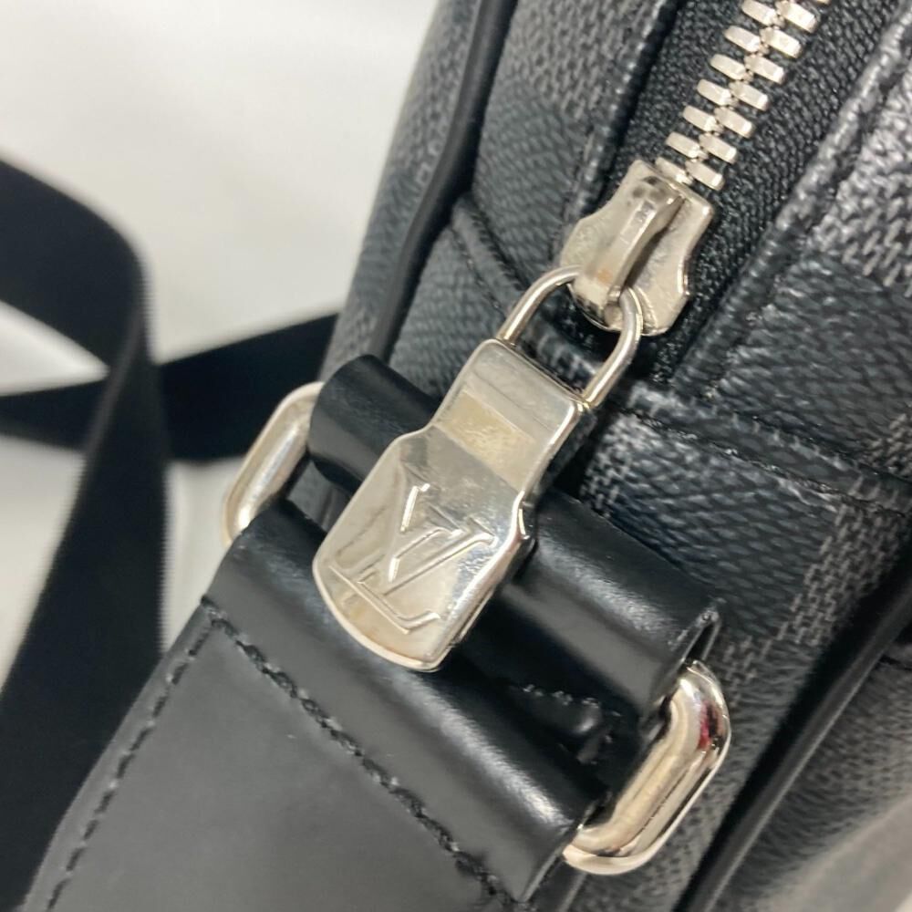 Louis Vuitton Messenger