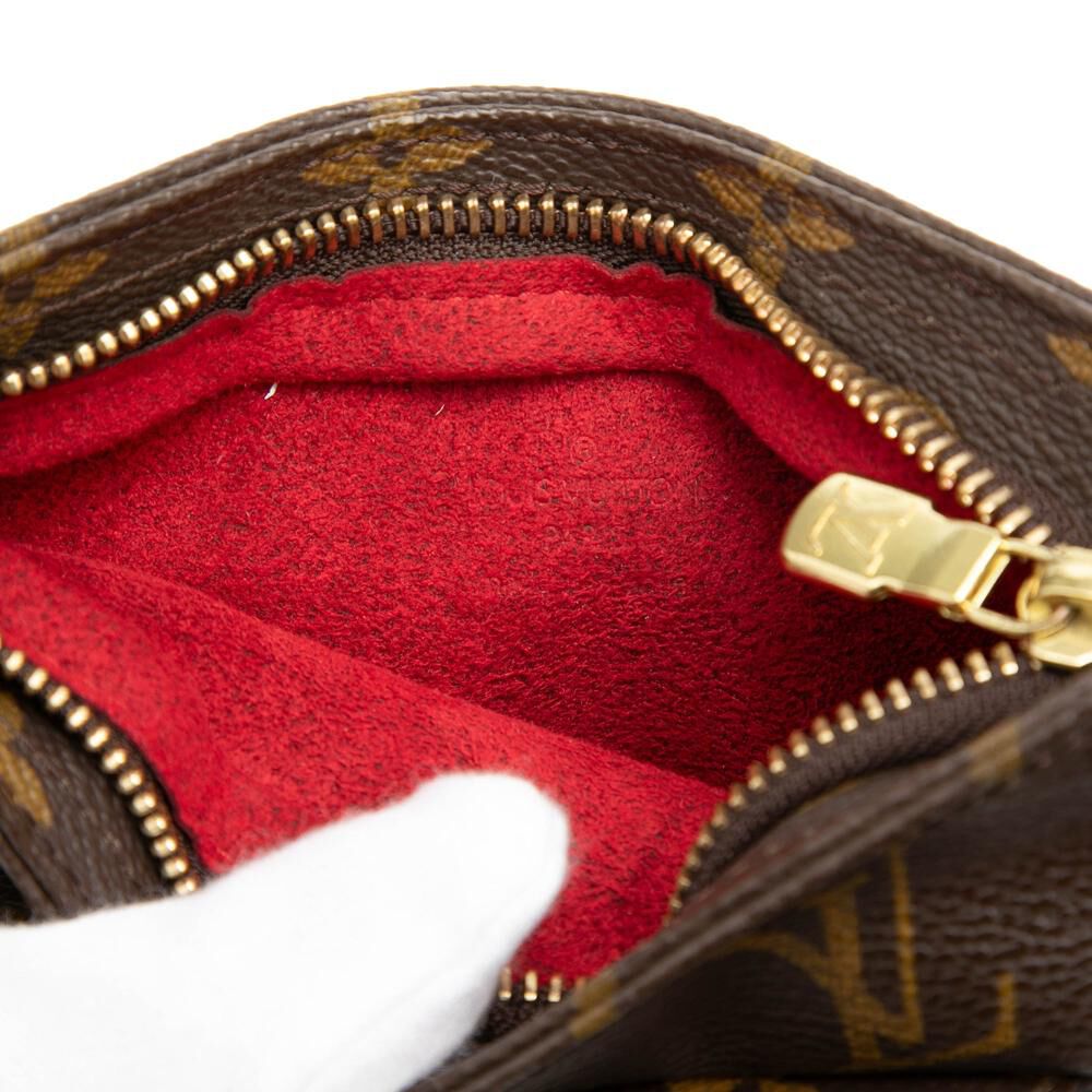 Louis Vuitton Clutch