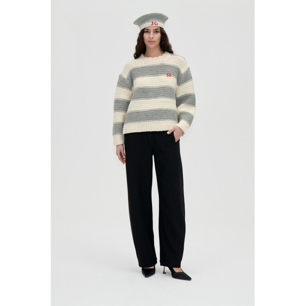2497 Handknit, Knitted Beret