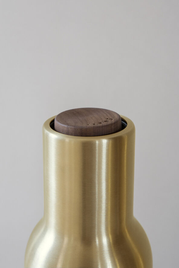 Bottle Grinder, Brushed Brass, Waln