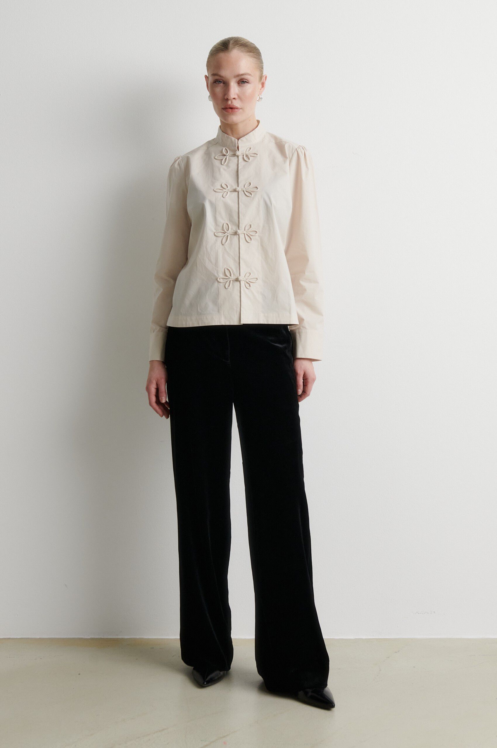 Velvetta Straight Trousers