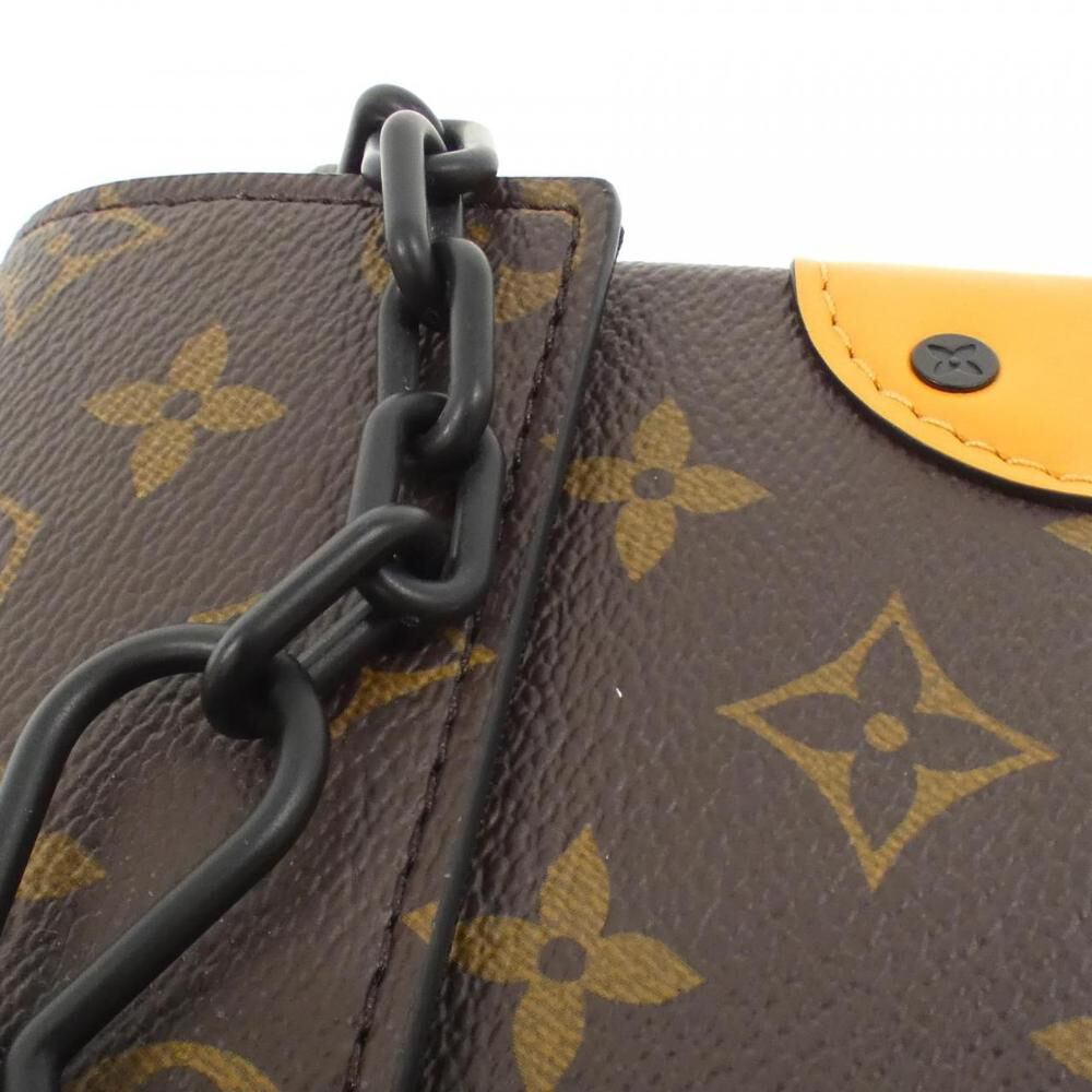 Louis Vuitton Shoulder Bags