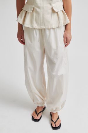 Avida Trousers