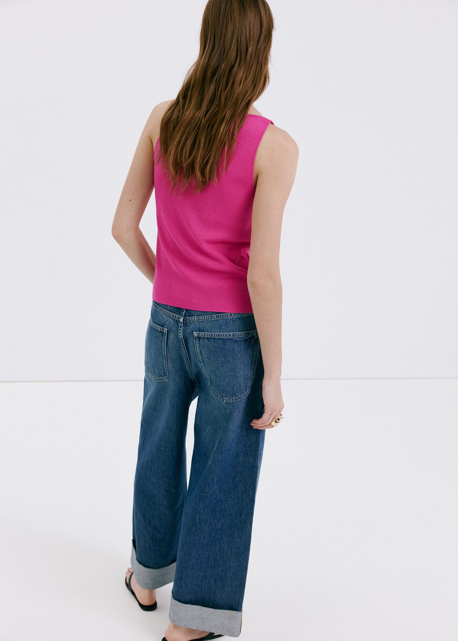 Fine knit boat neck top