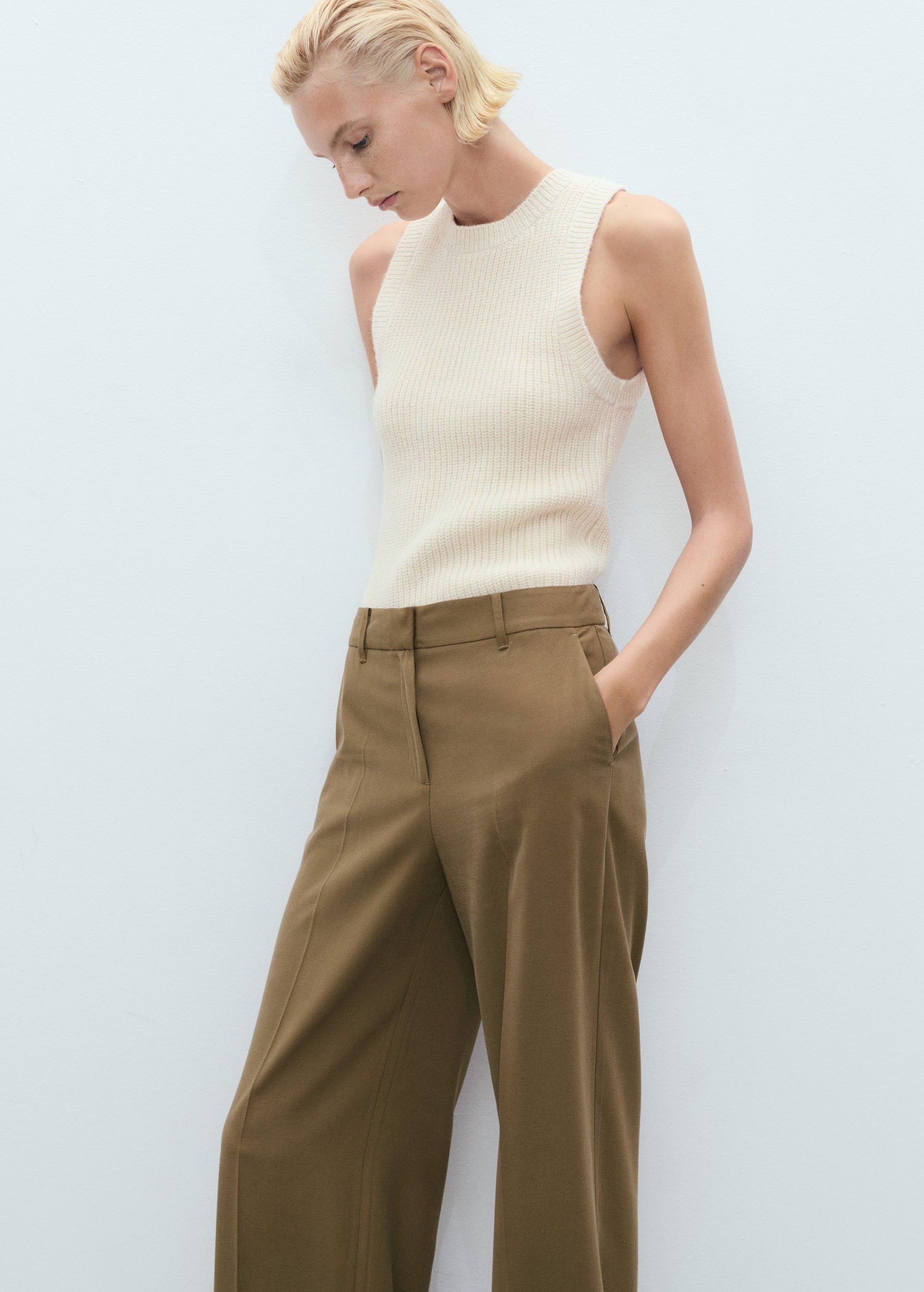 Straight mid-rise trousers