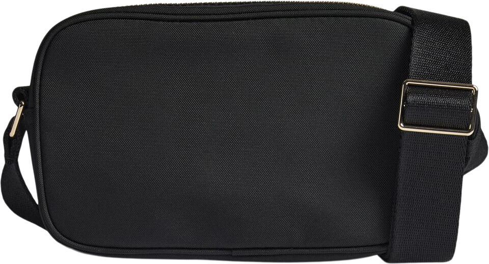 DarlaMBG S Cross. , Monochrome