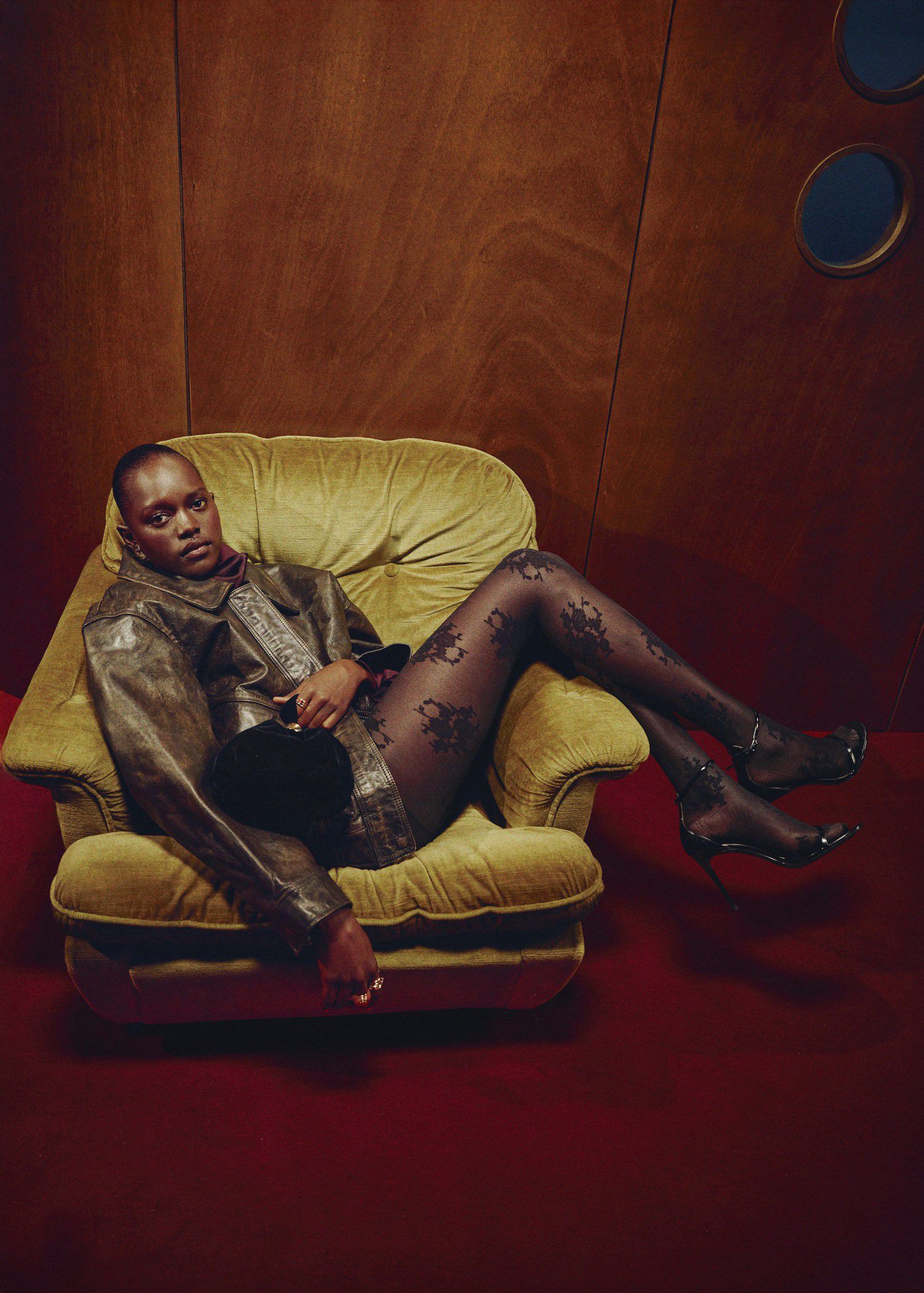 Velvet handbag with metallic detail