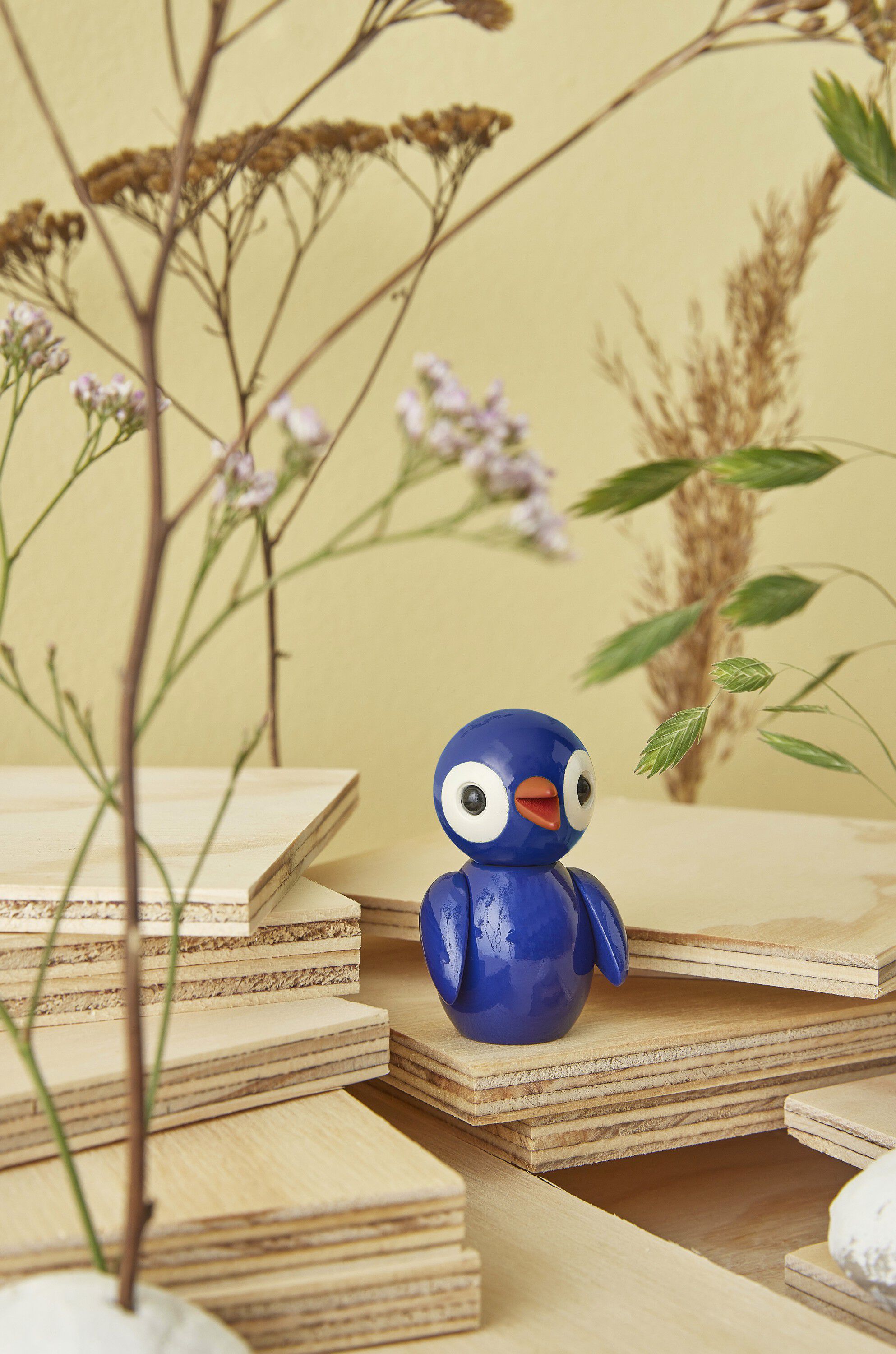 Dazzling Dark Blue, fugl