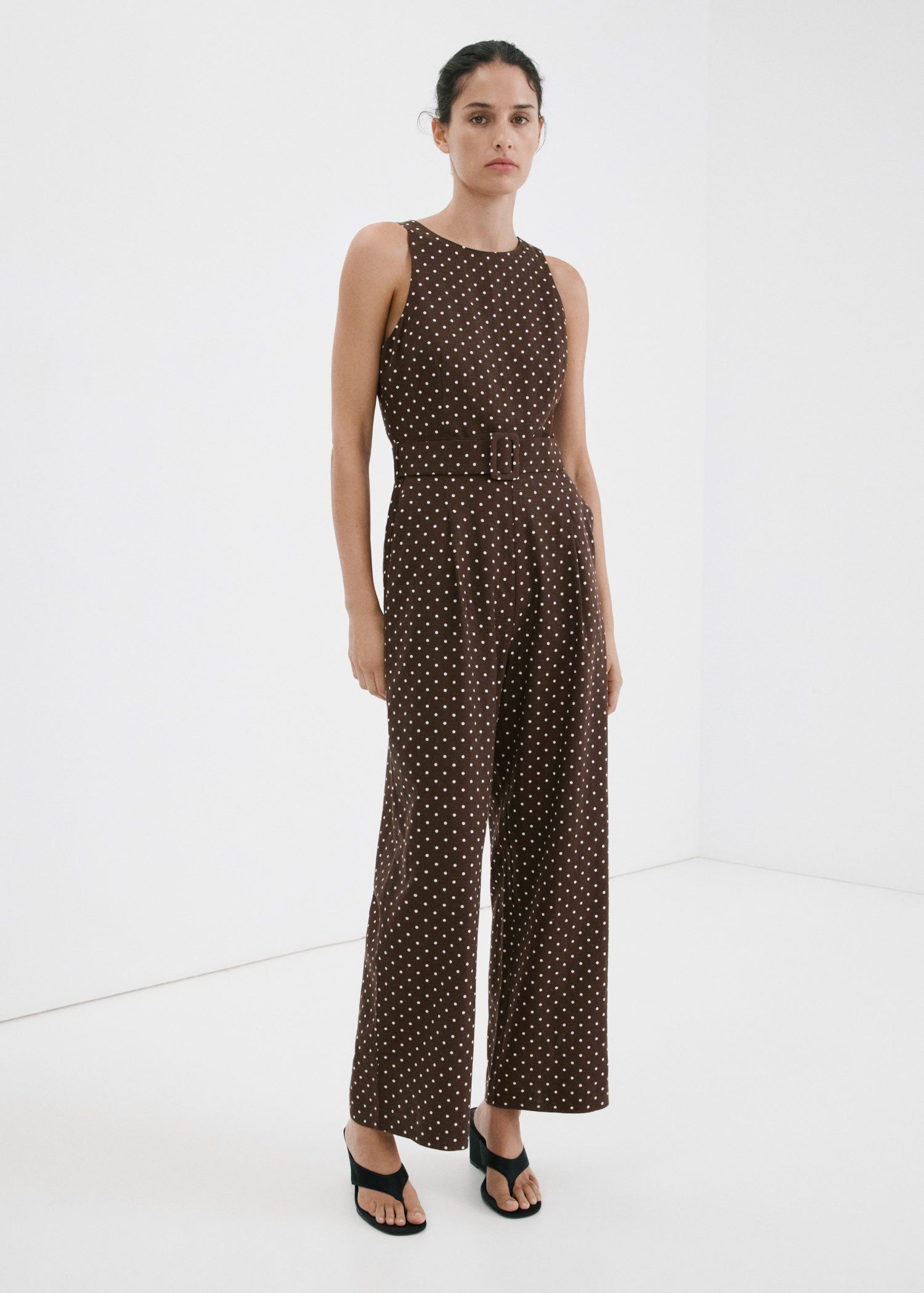 Linen jumpsuit with polka-dot belt