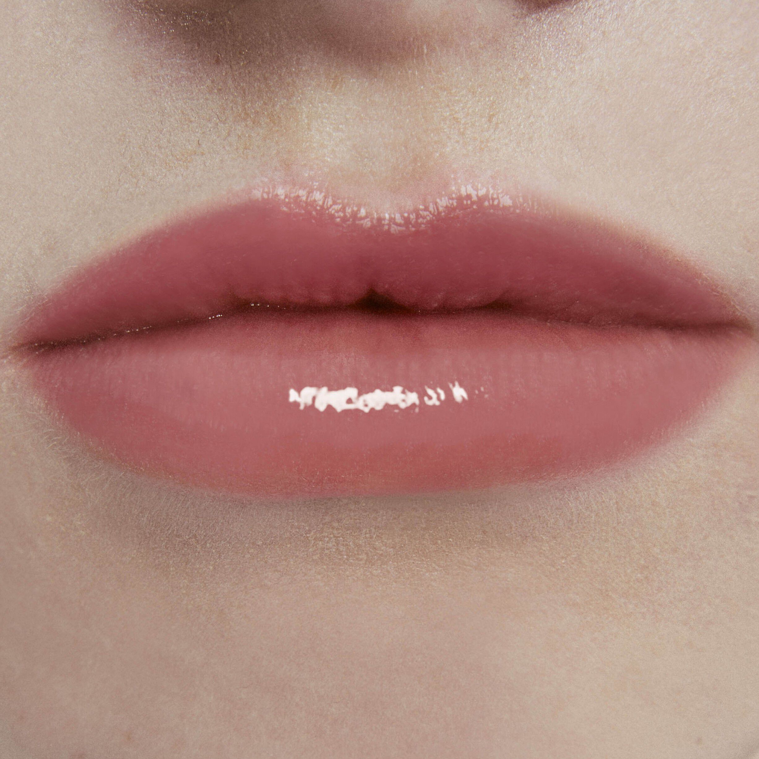 YSL LOVESHINE CANDY GLOW