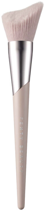 Cheek-Hugging - Bronzer Brush