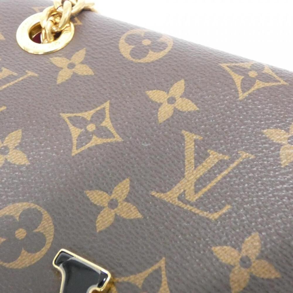 Louis Vuitton Shoulder Bags