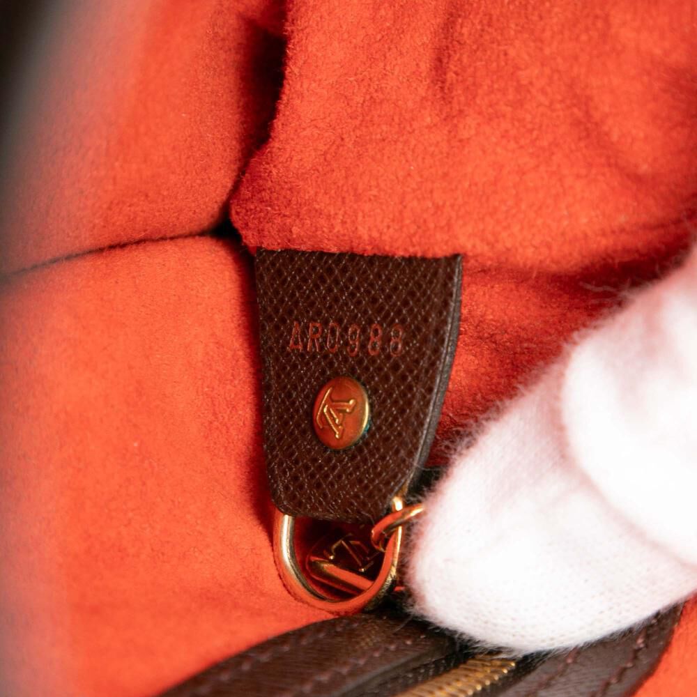 Louis Vuitton Marais