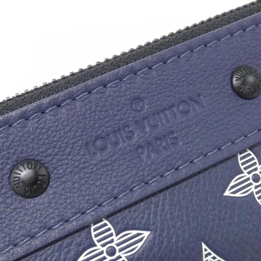 Louis Vuitton Clutch