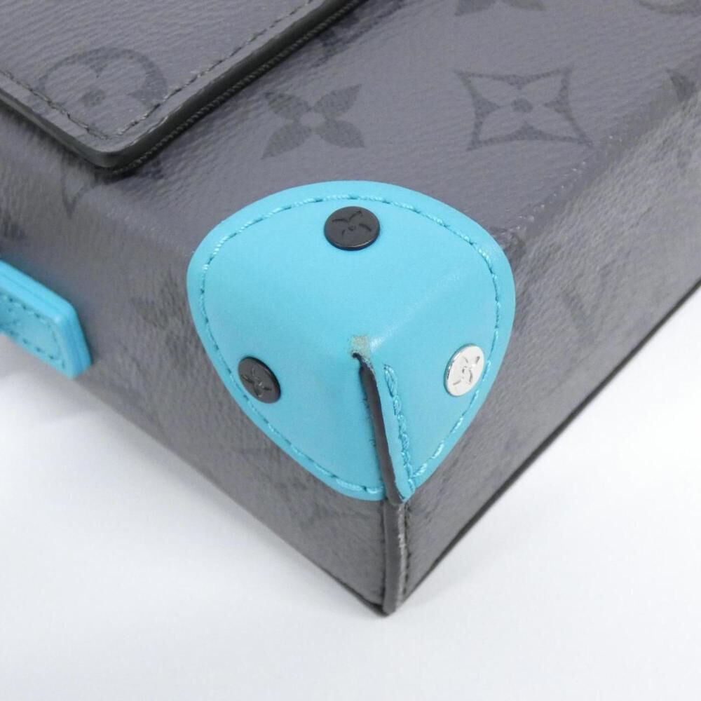 Louis Vuitton Shoulder Bags