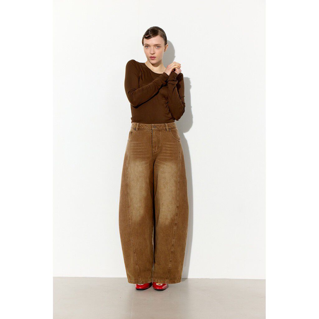Renata Barrel Jeans