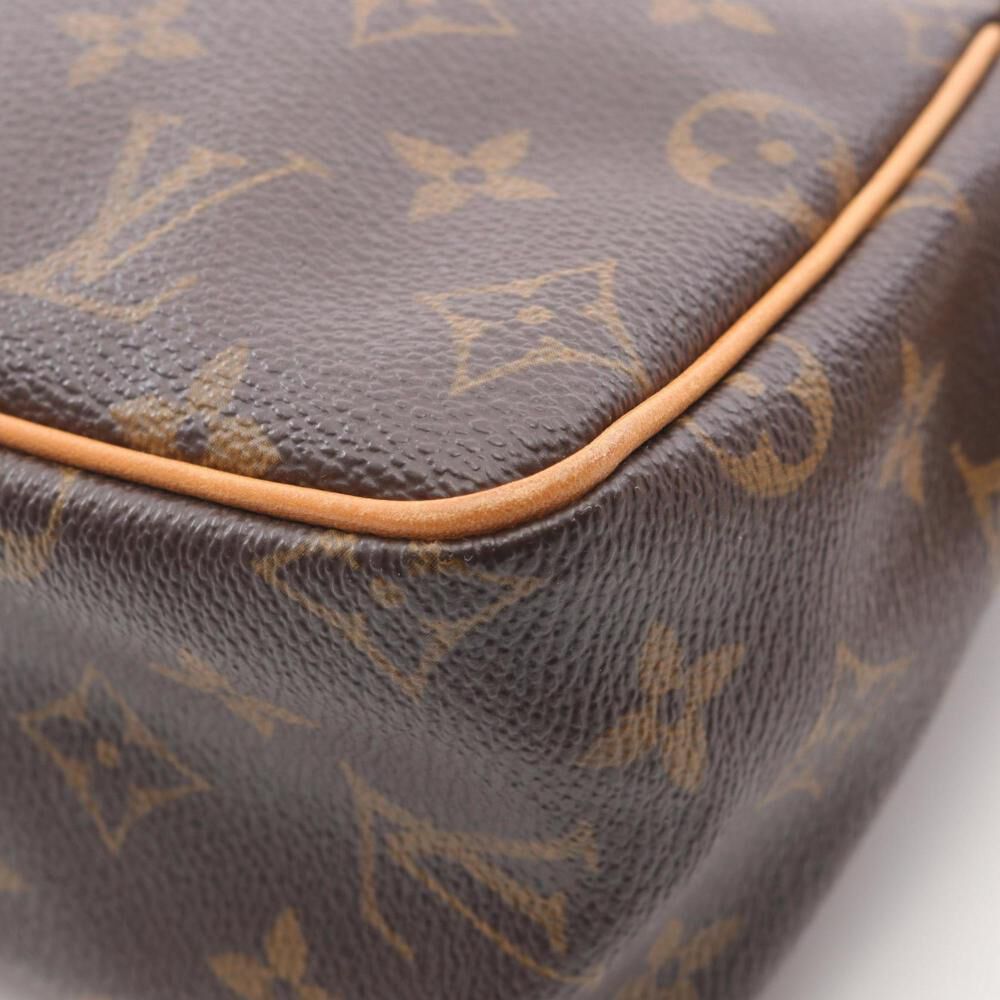 Louis Vuitton Shoulder Bags
