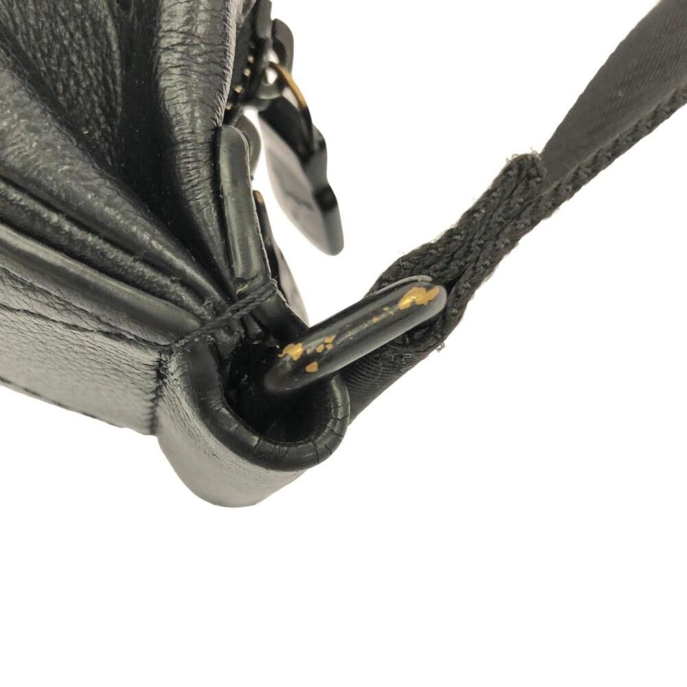 Louis Vuitton Shoulder Bags