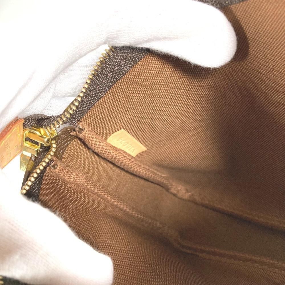 Louis Vuitton Clutch