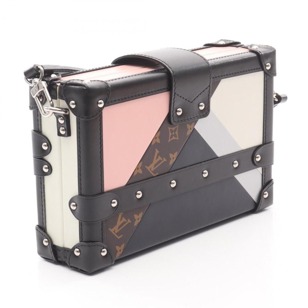 Louis Vuitton Shoulder Bags