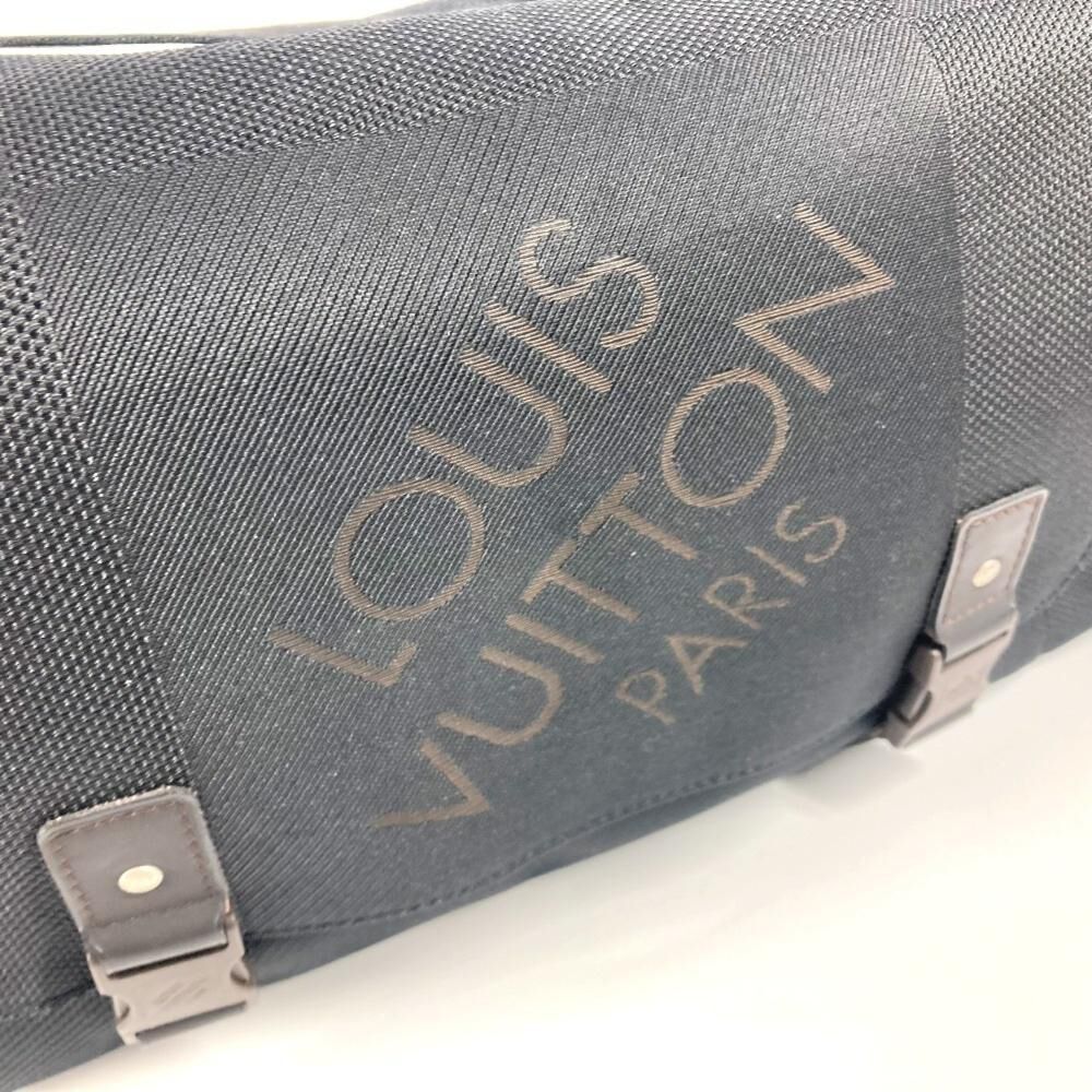 Louis Vuitton Messenger