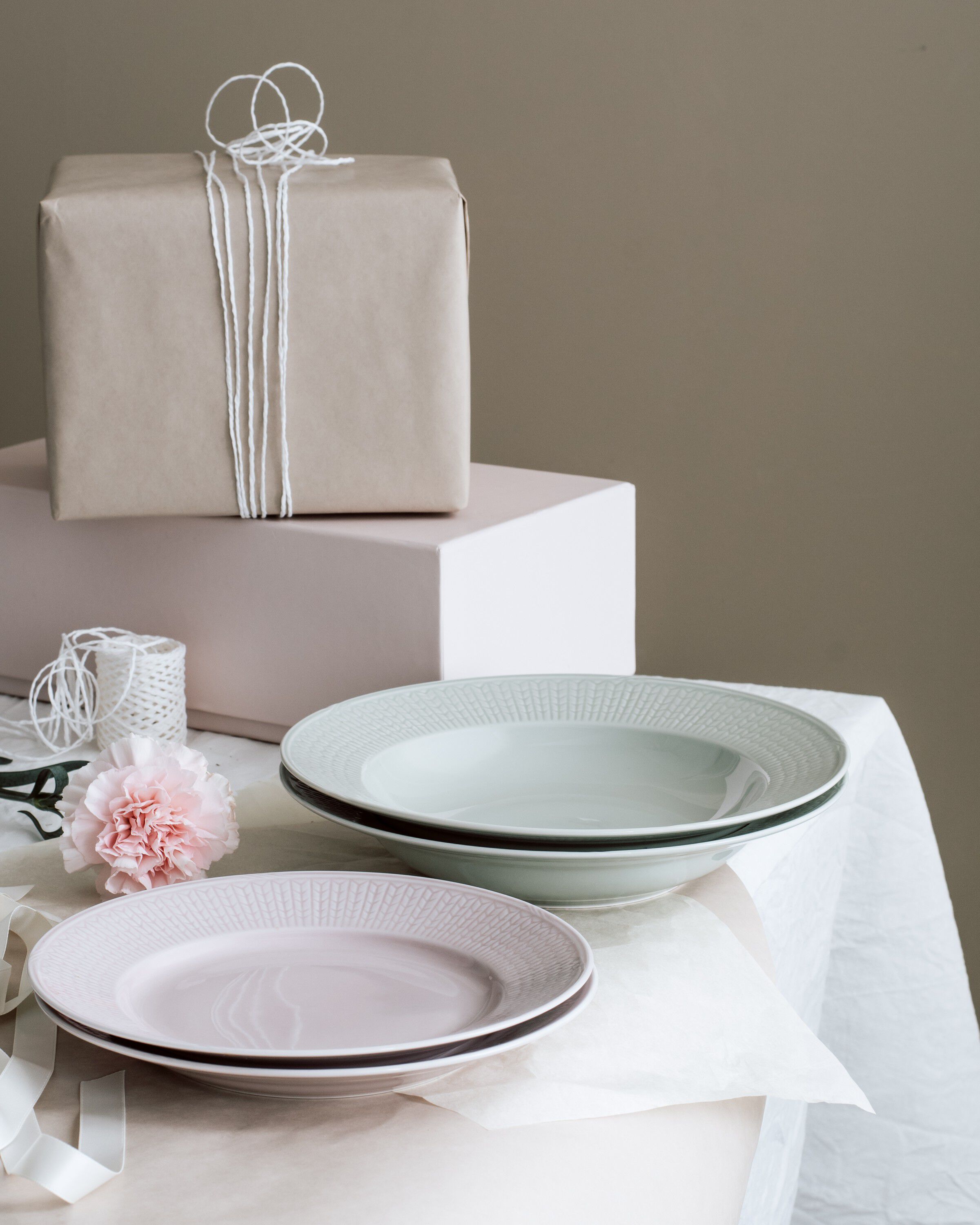 Swedish Grace Tallrik djup 25 cm Is