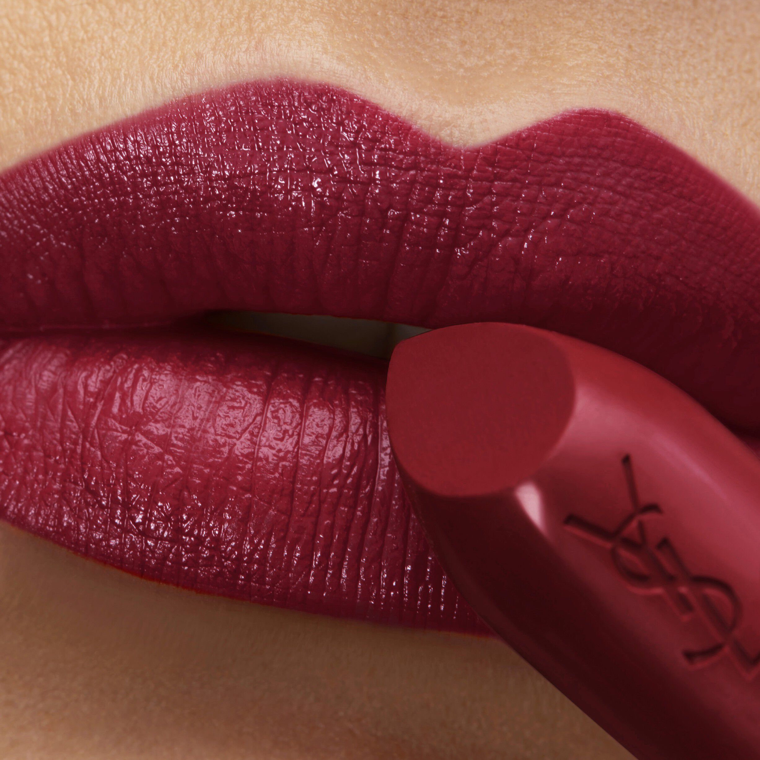 Rouge Pur Couture Lipstick