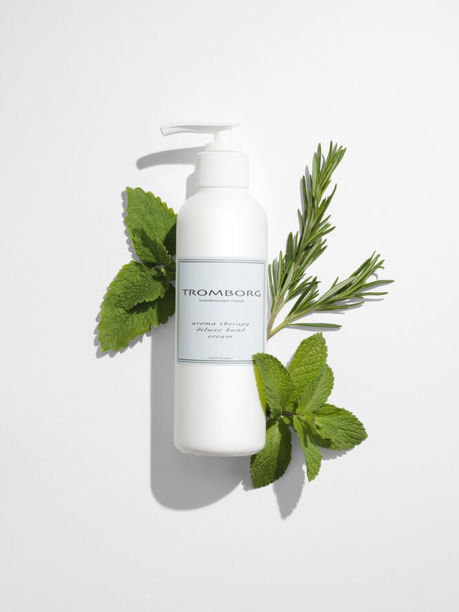 Aroma Therapy Deluxe Herbal Hand Cream